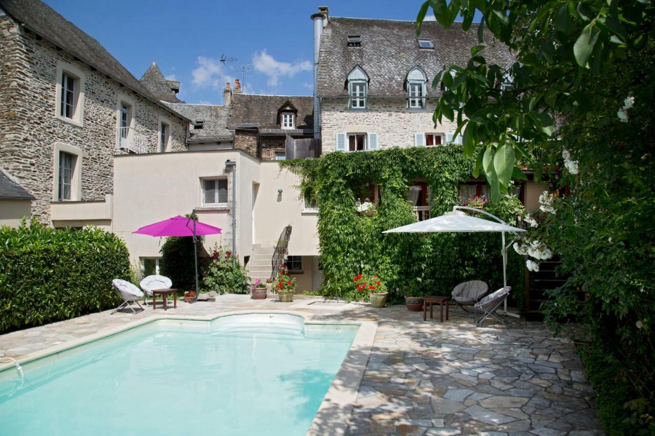 Auberge Saint Fleuret Estaing  Exterior photo